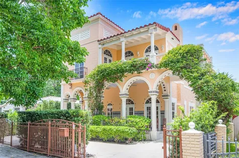 30 NE 44th Street Miami FL 33137