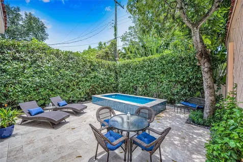 30 NE 44th Street Miami FL 33137
