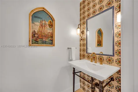 30 NE 44th Street Miami FL 33137
