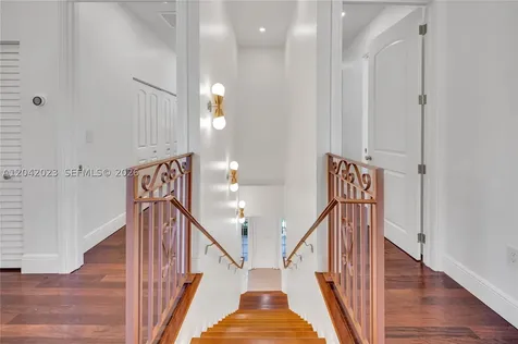 30 NE 44th Street Miami FL 33137