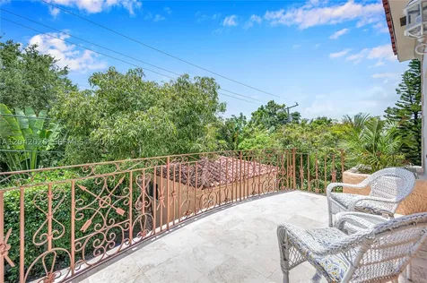 30 NE 44th Street Miami FL 33137