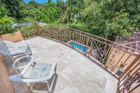 30 NE 44th Street Miami FL 33137
