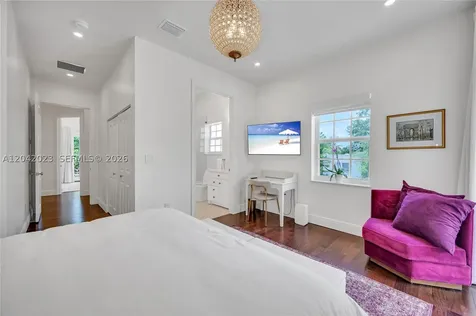 30 NE 44th Street Miami FL 33137