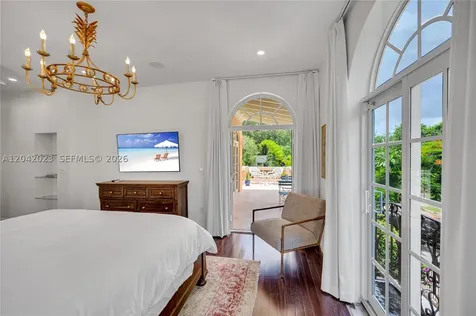 30 NE 44th Street Miami FL 33137