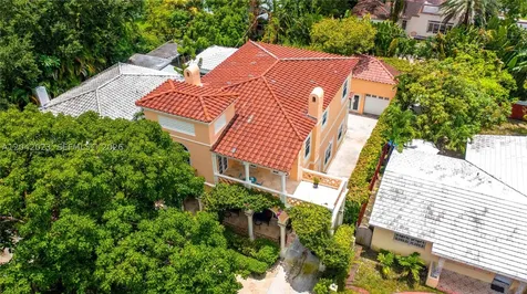 30 NE 44th Street Miami FL 33137