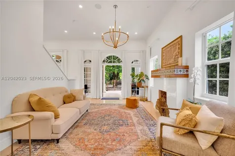 30 NE 44th Street Miami FL 33137