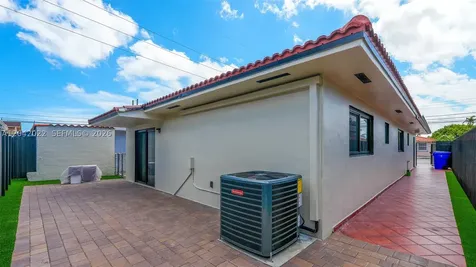 509 NW 57th Court Miami FL 33126