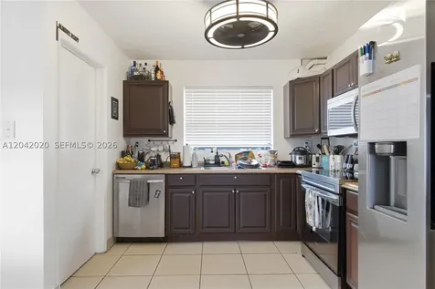10327 NW 9th St Circle Miami FL 33172