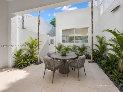 7614 SW 54th Avenue Miami FL 33143