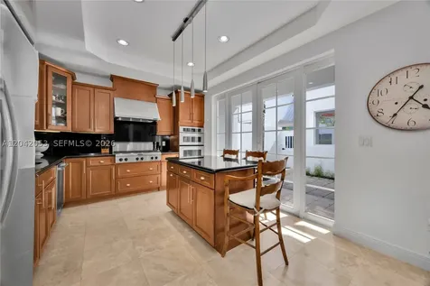 7614 SW 54th Avenue Miami FL 33143