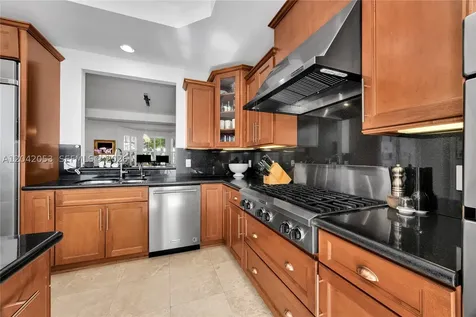7614 SW 54th Avenue Miami FL 33143