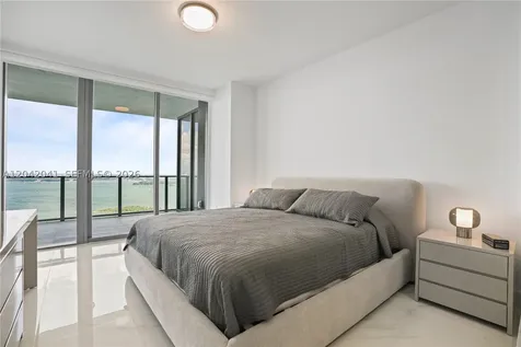 700 NE 24 Miami FL 33137