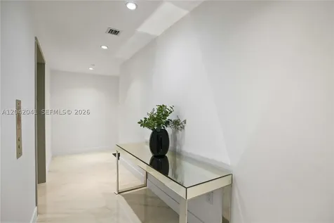 700 NE 24 Miami FL 33137