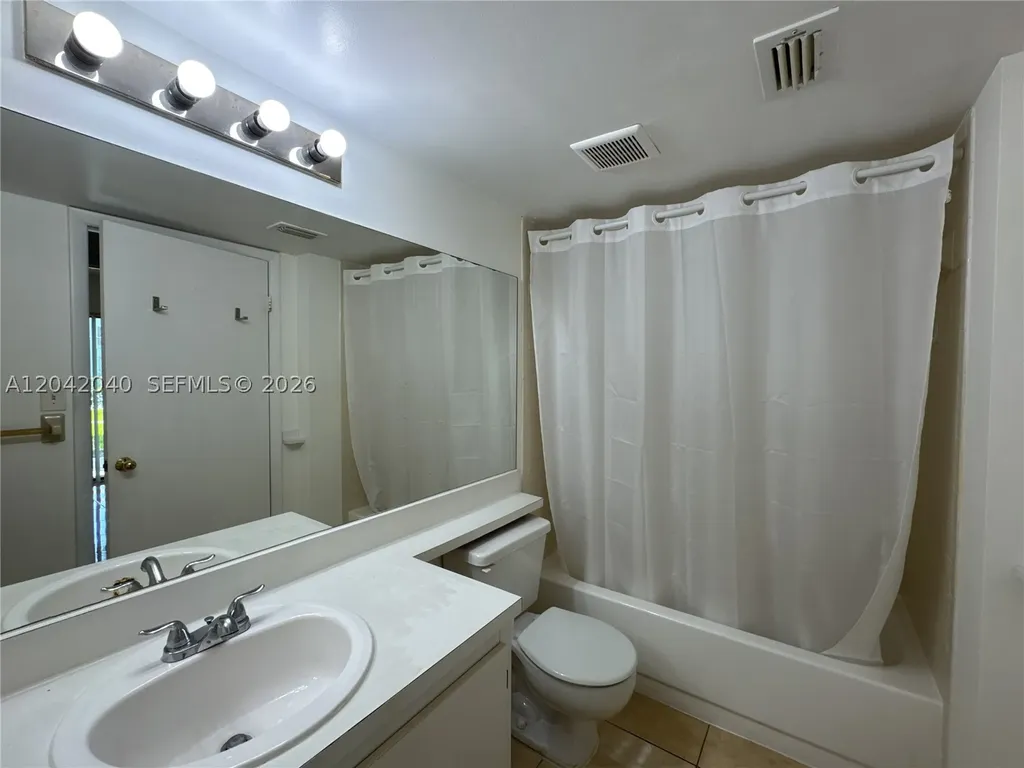 550 S Park Road Hollywood FL 33021