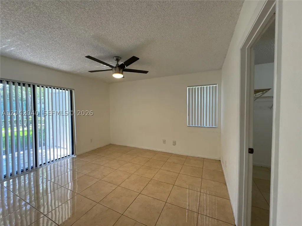 550 S Park Road Hollywood FL 33021