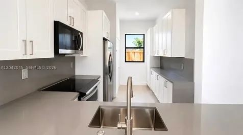 6780 NW 186th Terrace Hialeah FL 33015