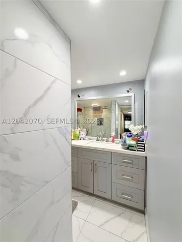 8931 N New River Canal Road Plantation FL 33324