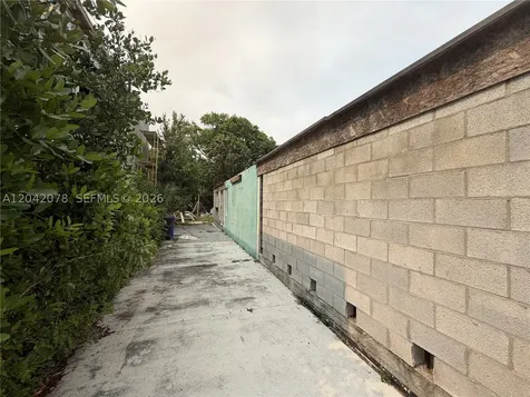 615 SW 16th Street Fort Lauderdale FL 33315