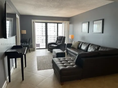 1201 S Ocean Drive Hollywood FL 33019