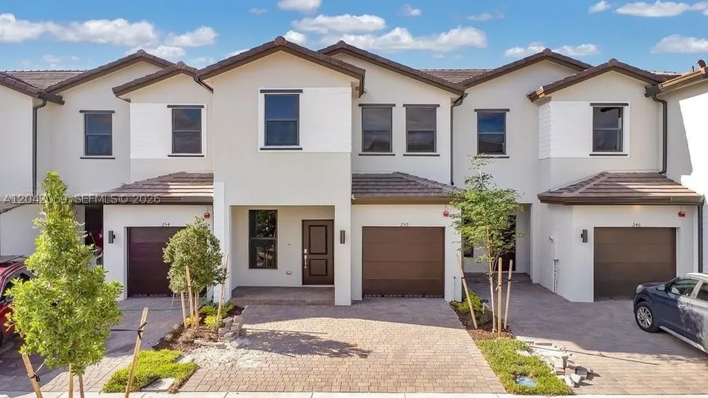 250 SW 159th Lane Pembroke Pines FL 33027