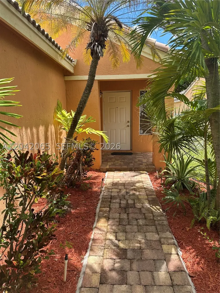 4025 Pine Ridge Lane Weston FL 33331