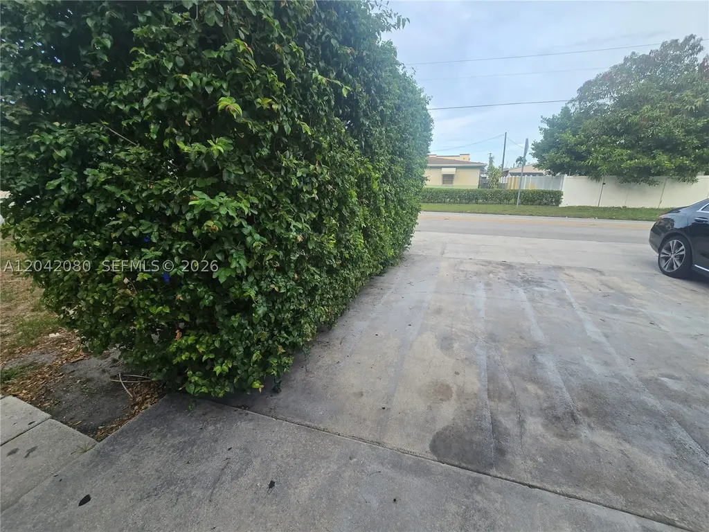 2203 Taft Street Hollywood FL 33020