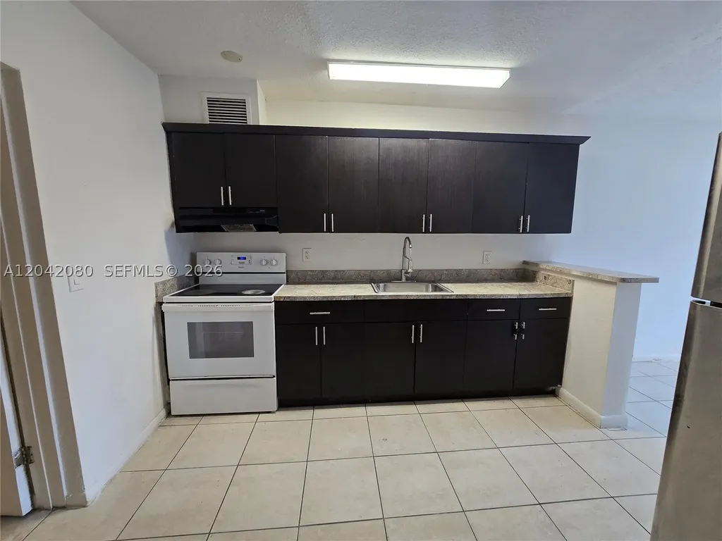 2203 Taft Street Hollywood FL 33020