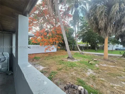 2203 Taft Street Hollywood FL 33020