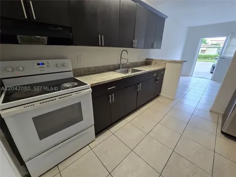 2203 Taft Street Hollywood FL 33020