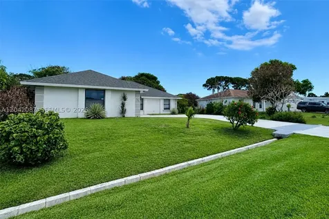 2313 SE Harrington Avenue Port St. Lucie FL 34952