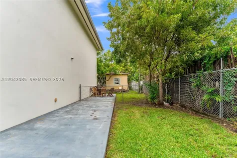 1029 SW 11th Avenue Miami FL 33130