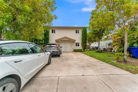 1029 SW 11th Avenue Miami FL 33130