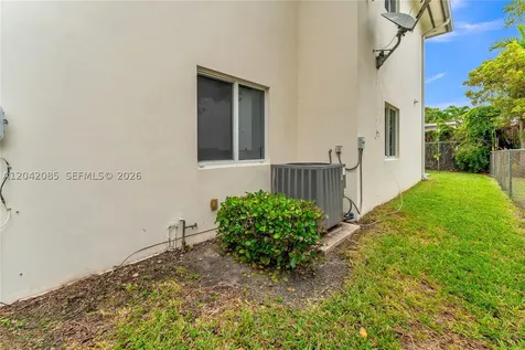 1029 SW 11th Avenue Miami FL 33130