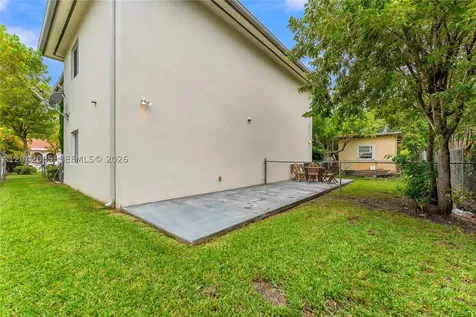 1029 SW 11th Avenue Miami FL 33130