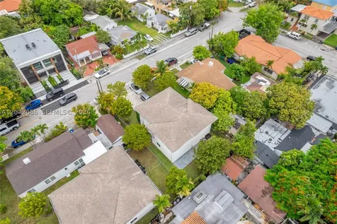 1029 SW 11th Avenue Miami FL 33130