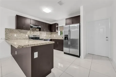 1029 SW 11th Avenue Miami FL 33130