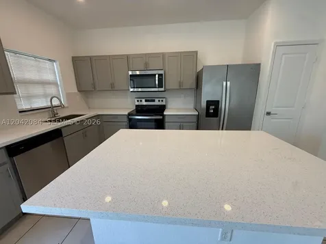 669 SW 11th Street Florida City FL 33034
