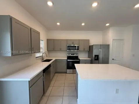 669 SW 11th Street Florida City FL 33034