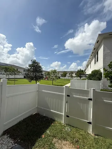 669 SW 11th Street Florida City FL 33034
