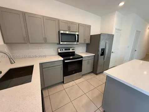 669 SW 11th Street Florida City FL 33034