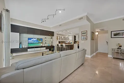 18345 NE 30th Place Aventura FL 33160