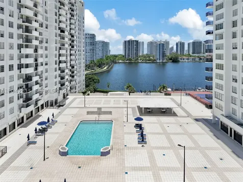 2750 NE 183rd Street Aventura FL 33160