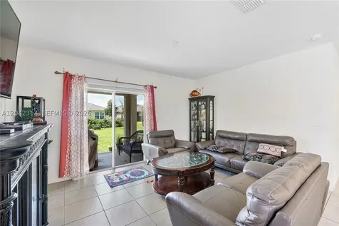 12276 SW Nettuno Way Port St. Lucie FL 34987