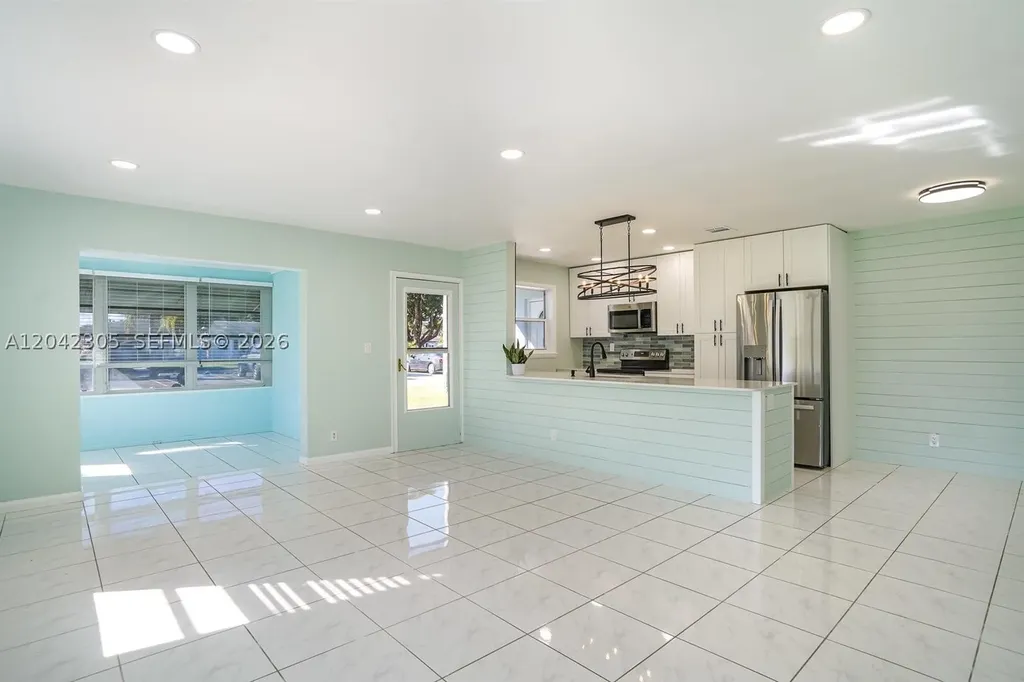 560 High Point Drive Delray Beach FL 33445