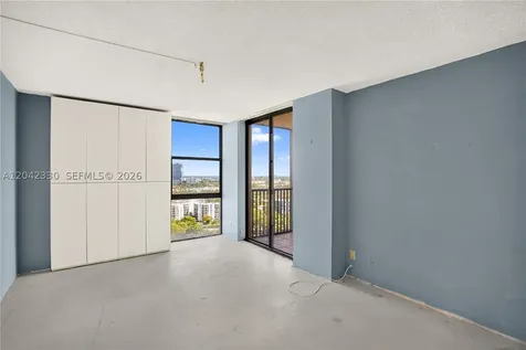 20301 W Country Club Drive Aventura FL 33180