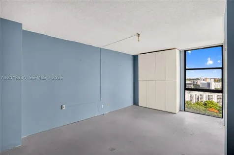 20301 W Country Club Drive Aventura FL 33180