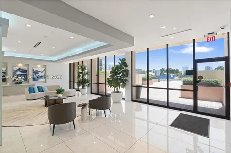 20301 W Country Club Drive Aventura FL 33180