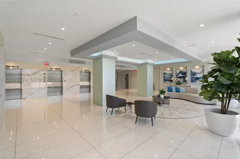 20301 W Country Club Drive Aventura FL 33180