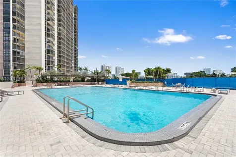 20301 W Country Club Drive Aventura FL 33180