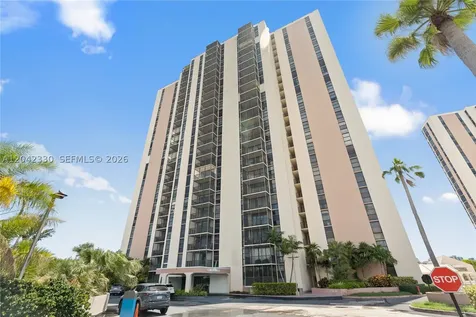 20301 W Country Club Drive Aventura FL 33180